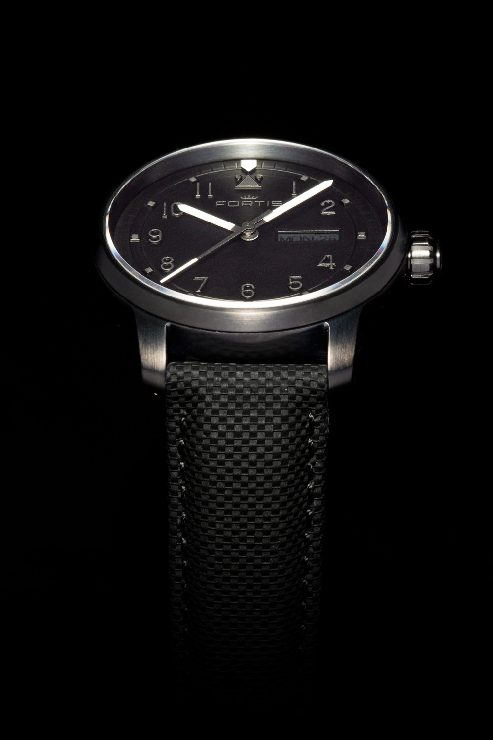 ブラックアウト2 | スイス製腕時計フォルティス公式サイト