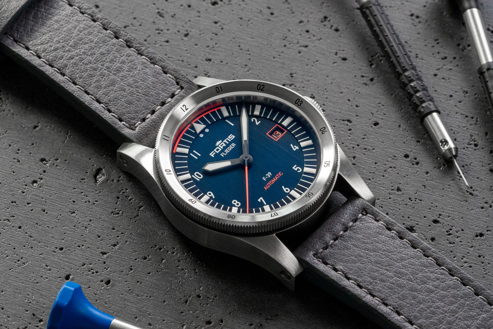 フリーガーF-39 ミッドナイトブルー | スイス製腕時計 FORTIS